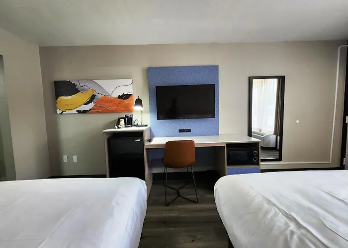 Smart 2* Lafayette