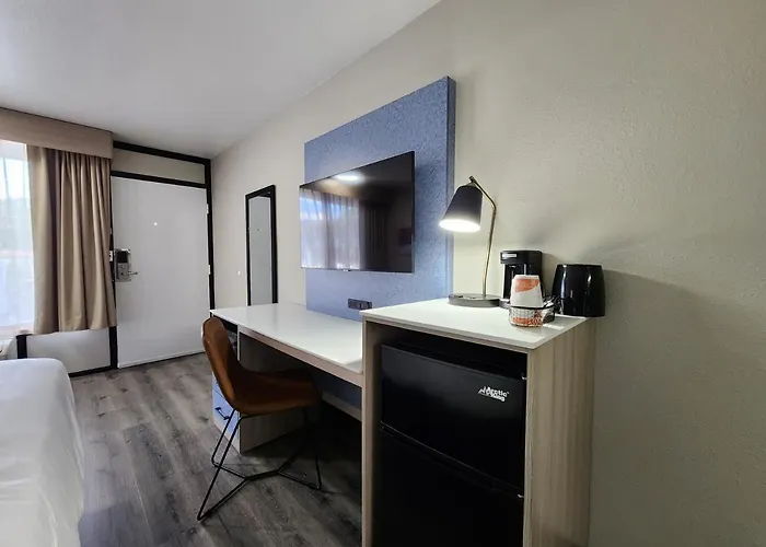 Smart 2* Lafayette